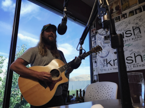 Performing LIVE in-studio on the KRUSH Lounge at KRUSH 92.5 FM.
